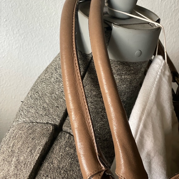 Ferragamo - Picture 4 of 11